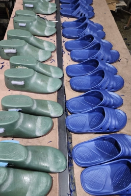 دمپایی بیمارستانی